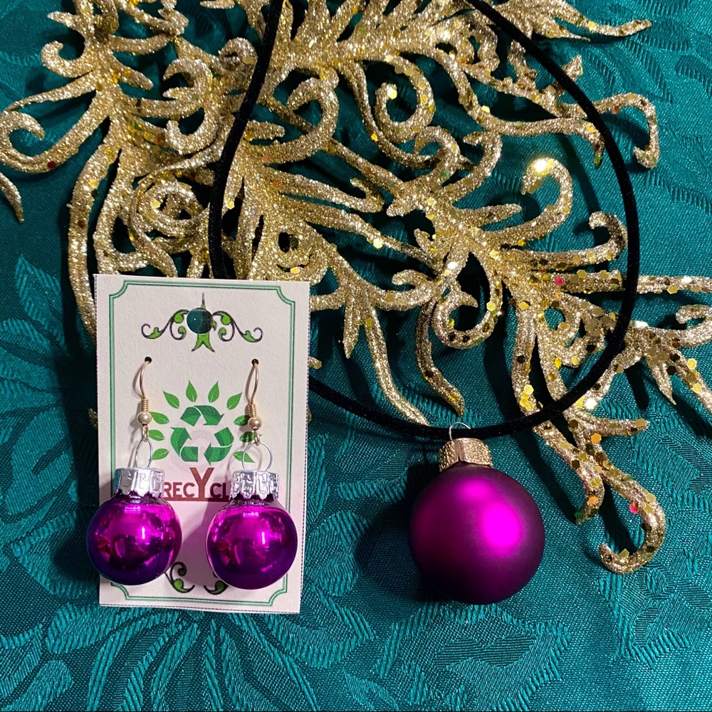 🎄 New Christmas Bulb Earrings & Necklace Set